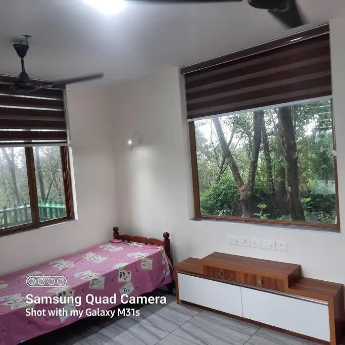 Home Stay In A Coffee Plantation Near Athirappally Kodali Villa